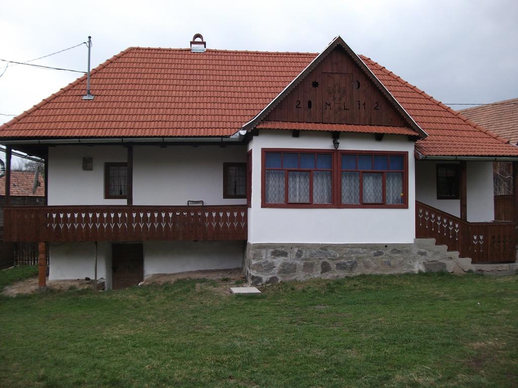 Maksai Lak Lägenhet Ocna de Sus Exteriör bild